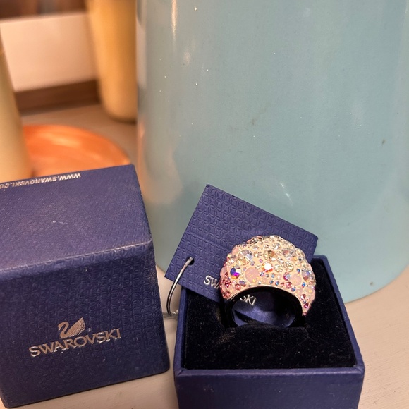 Swarovski x Hello Kitty Collaboration Chic Ring - Picture 13 of 16